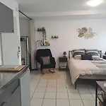 Meuble 3 Etoiles En Centre-ville * نيديربرون ليه باينس